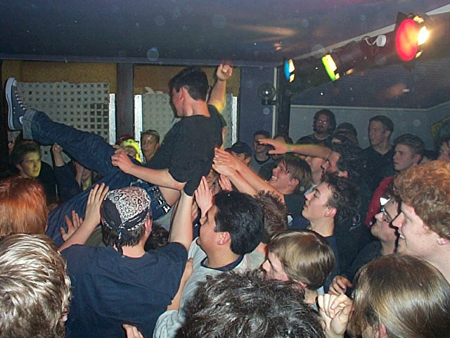 Crowd surfing